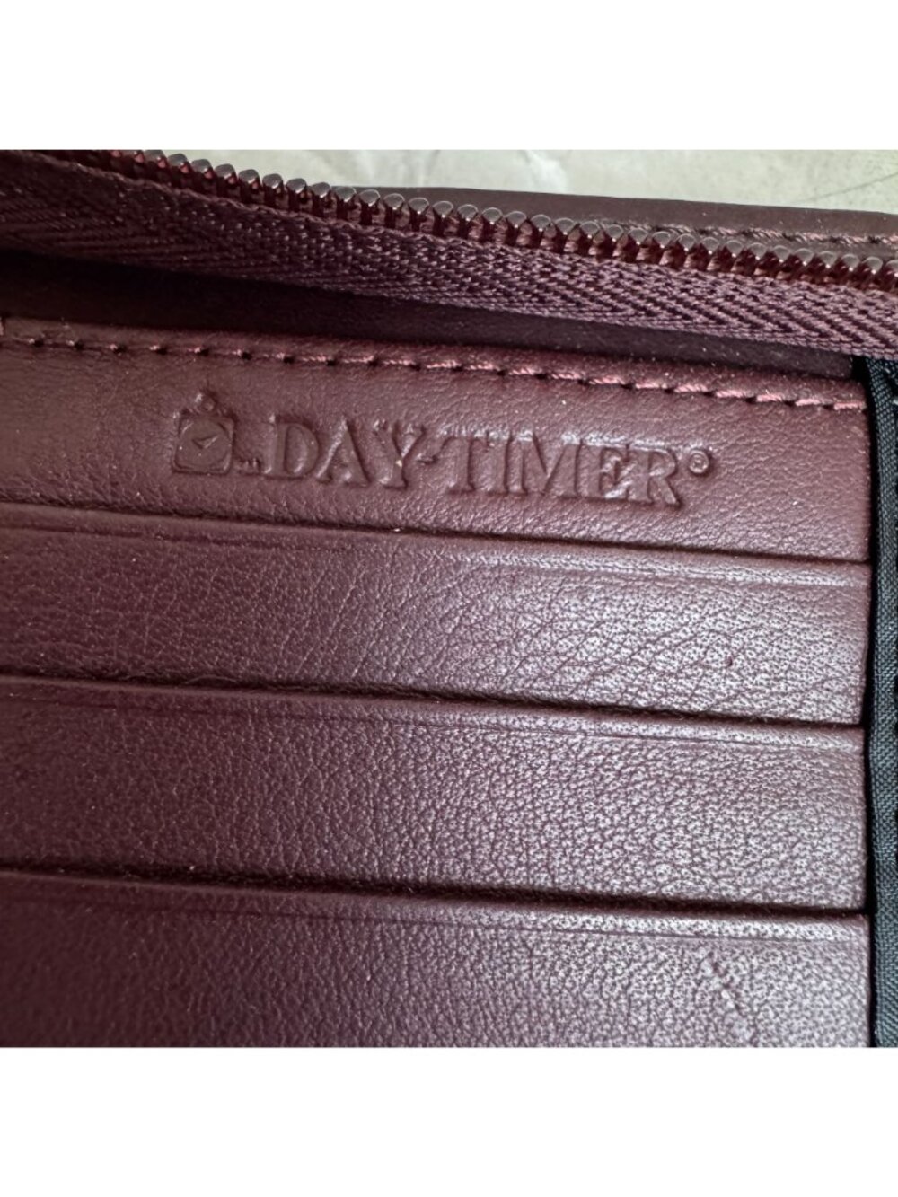 Vintage 1994 Day-Timer Leather Zip Planner Organizer With Inserts 6-Ring Binder - Picture 6 of 10